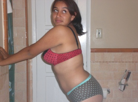 Indian solo girl blows a kiss in the bathroom after modelling in her underwear 71469191