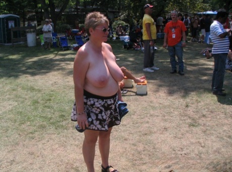Compilation of naked amateurs in the outdoors at a clothing optional club 41437337